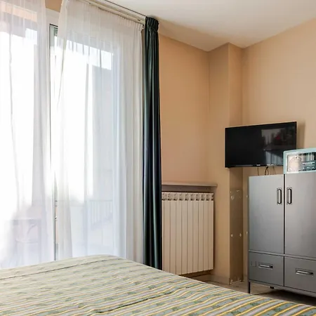 Posta - Comfortable In Hotel Ventimiglia