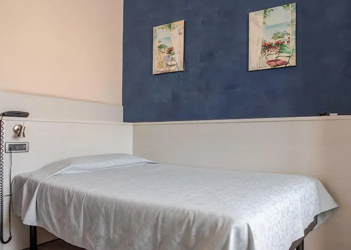 Hotel Posta - Comfortable In Ventimiglia