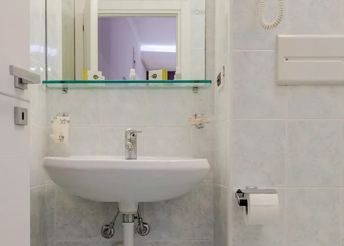 Posta - Comfortable In