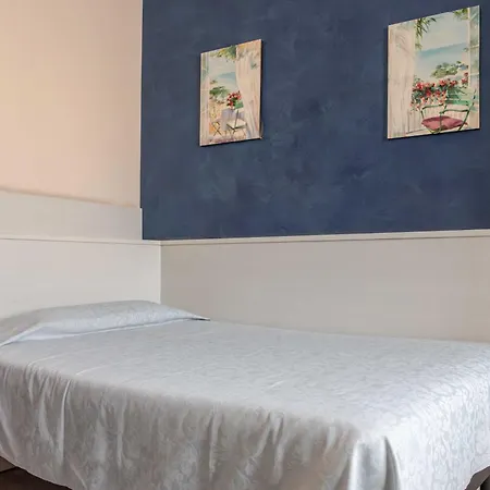 Hotel Posta - Comfortable In Ventimiglia