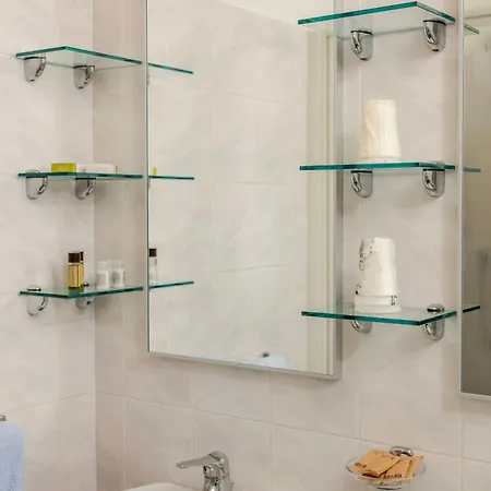 Posta - Comfortable In Hotel