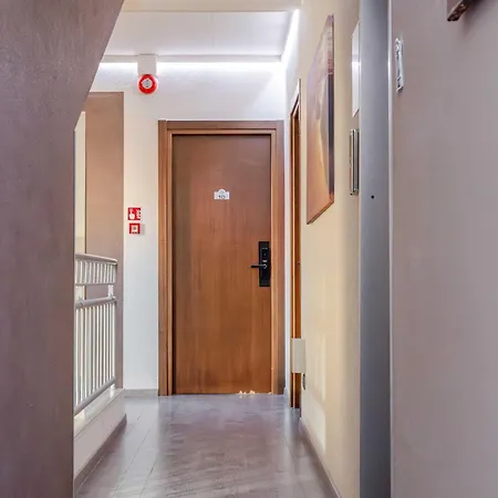 Posta - Comfortable In