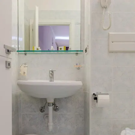 Posta - Comfortable In