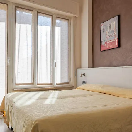 Hotel Posta - Comfortable In Vintimille
