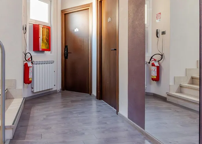 Posta - Comfortable In