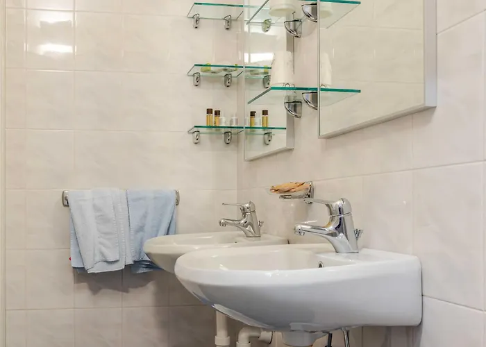 Posta - Comfortable In