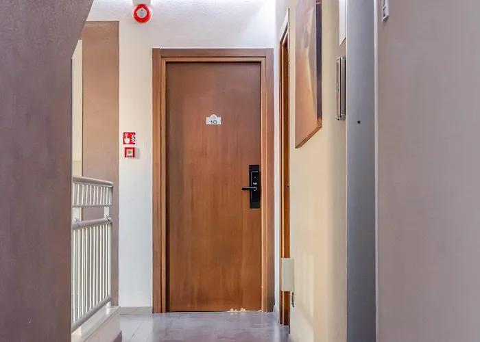 Posta - Comfortable In